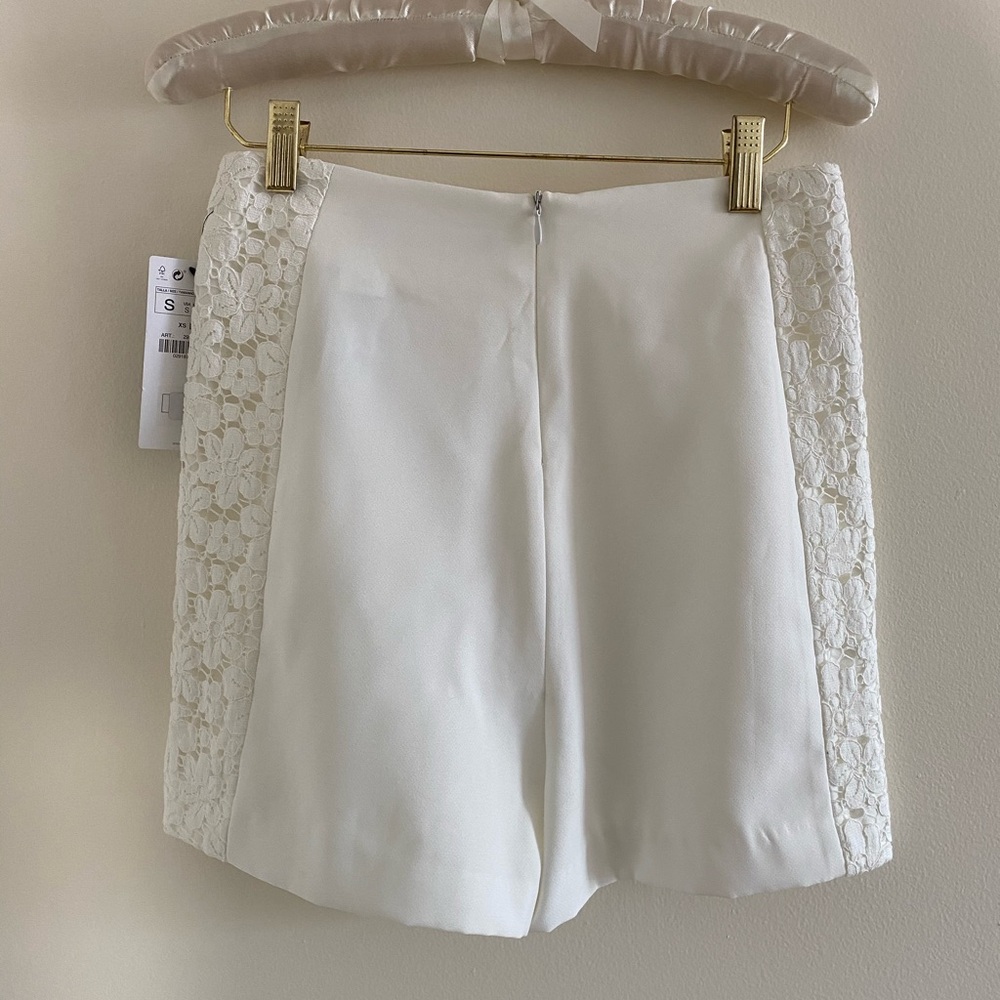 Zara White High Waist Lace Shorts